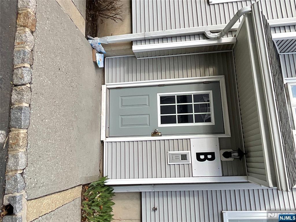 $475,000 Condo