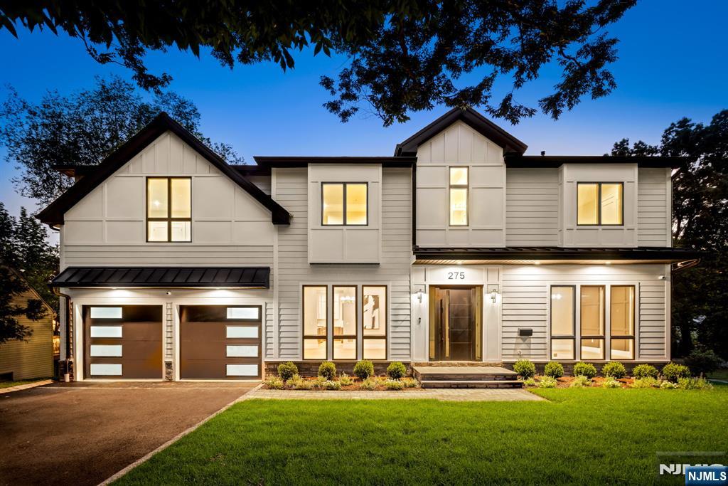 $2,399,000 Colonial