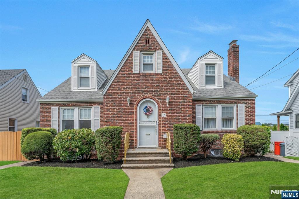 $550,000 Colonial