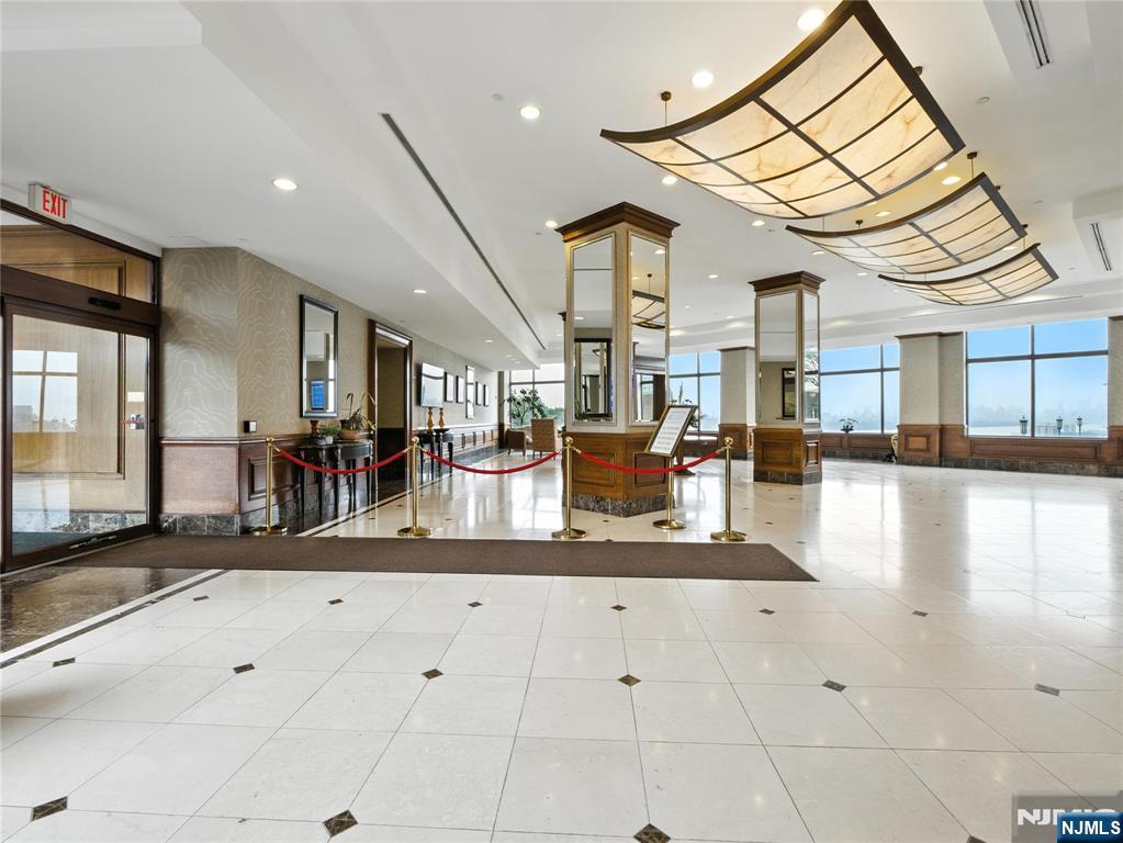 $430,000 Condo