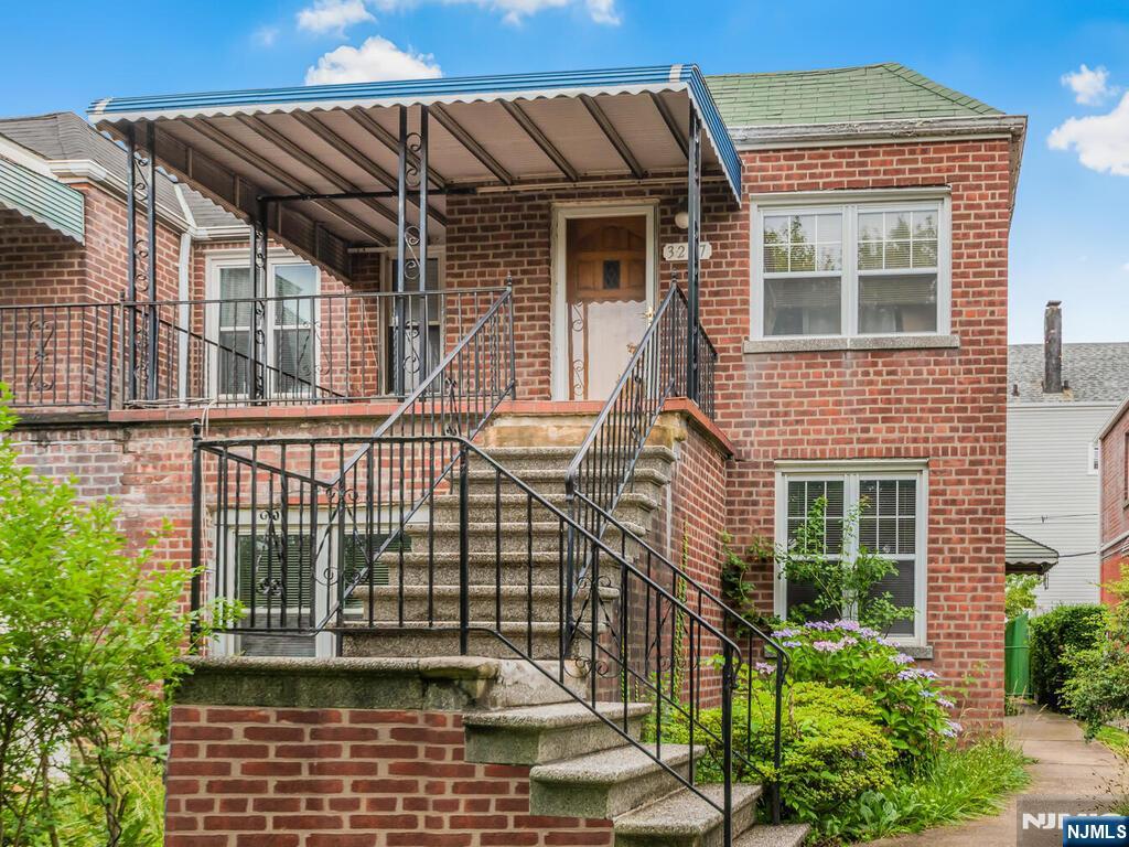 Homes for sale in Bronx, NY | 3227 Bruckner Blvd, Bronx, NY 10461 | MLS# 25025403