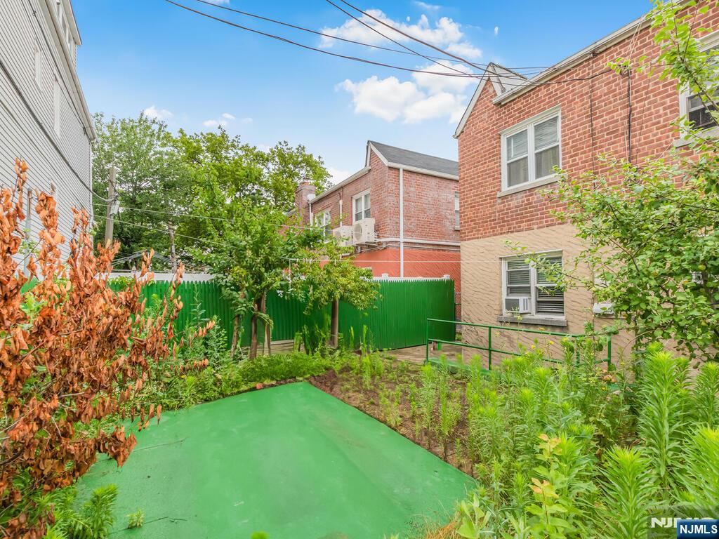 Homes for sale in Bronx, NY | 3227 Bruckner Blvd, Bronx, NY 10461 | MLS# 25025403