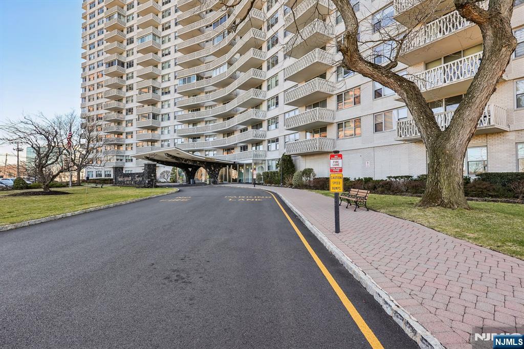 Homes for sale in Fort Lee, NJ | 2100 Linwood Ave #2G, Fort Lee, NJ 07024 | MLS# 25025458