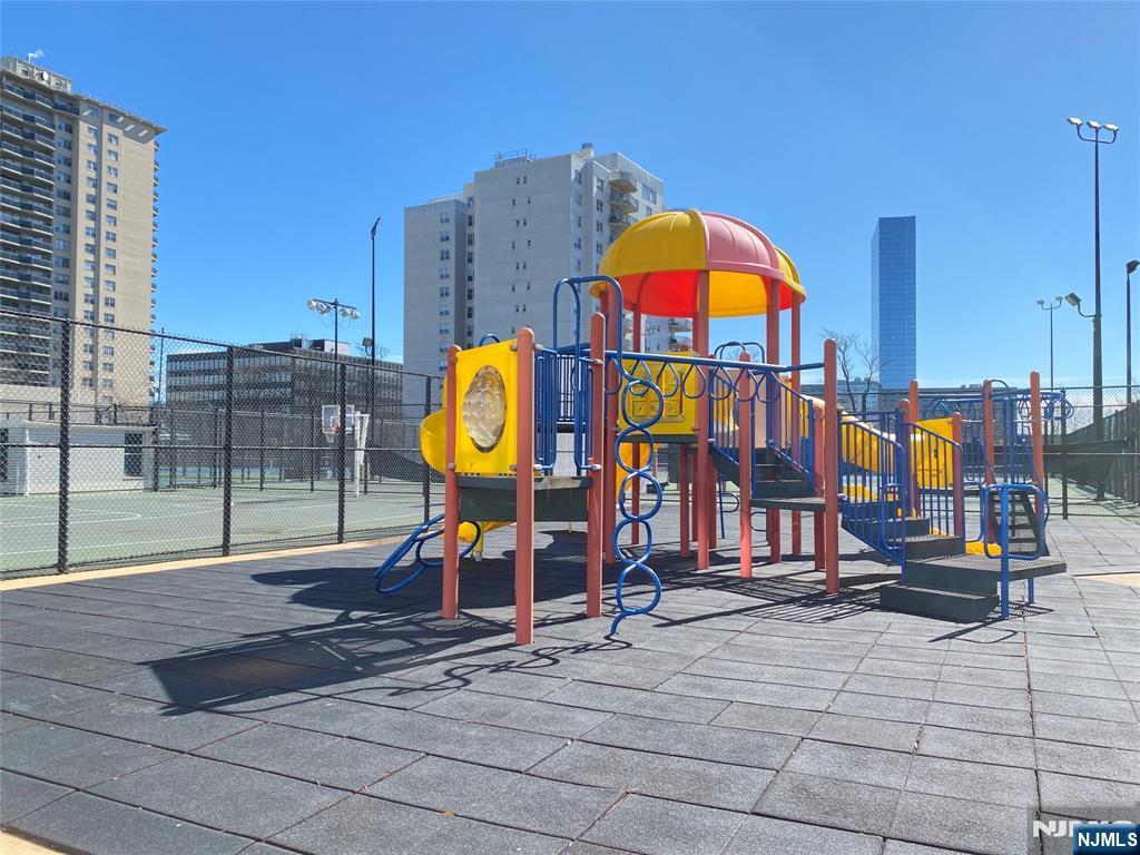 Homes for sale in Fort Lee, NJ | 2100 Linwood Ave #2G, Fort Lee, NJ 07024 | MLS# 25025458