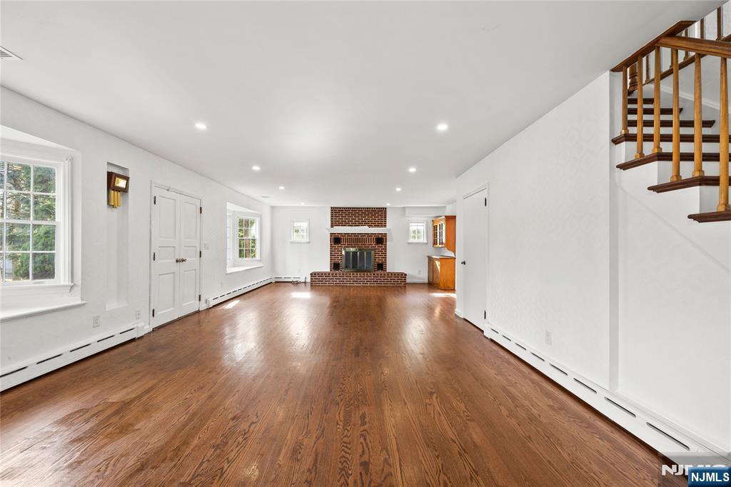 Homes for sale in North Haledon, NJ | 409 High Mountain, North Haledon, NJ 07509 | MLS# 25025577