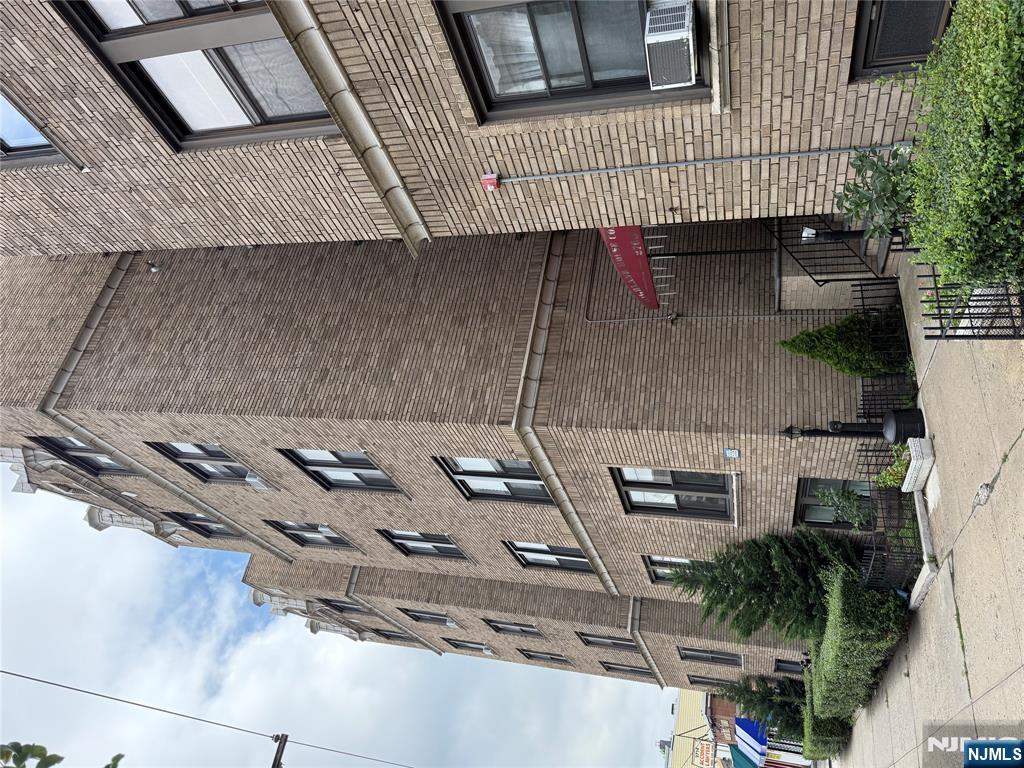 $395,000 Condo