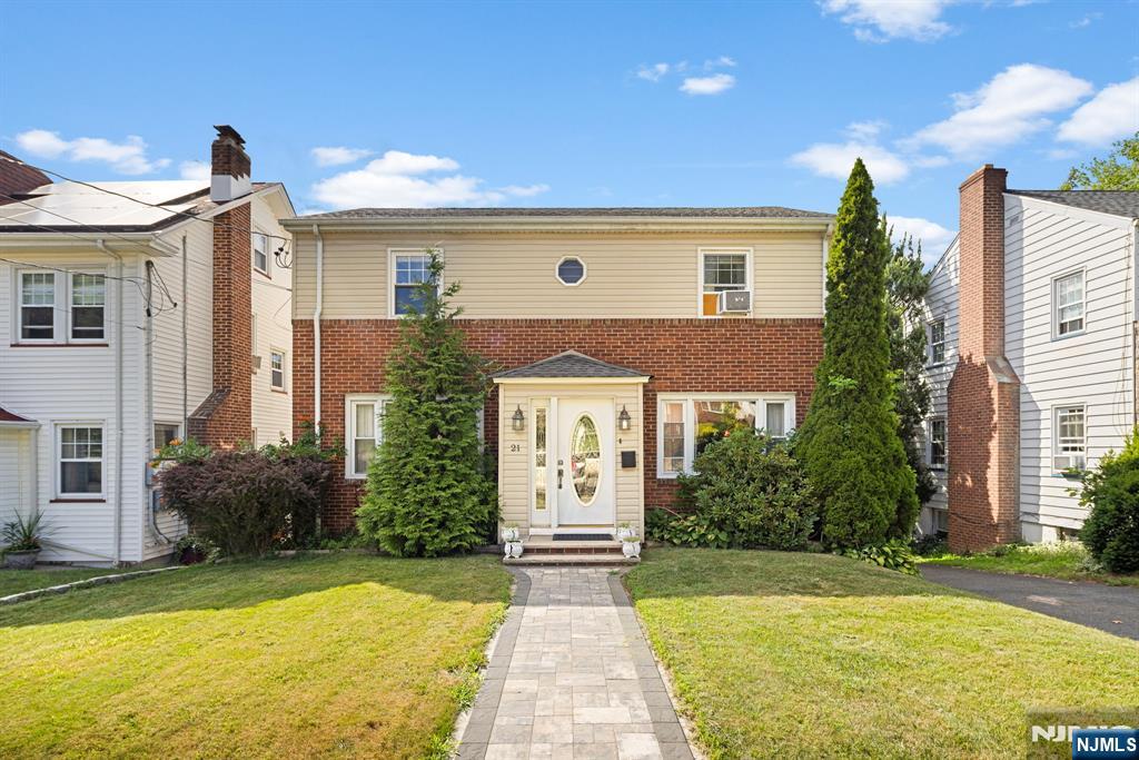 $675,000 Colonial