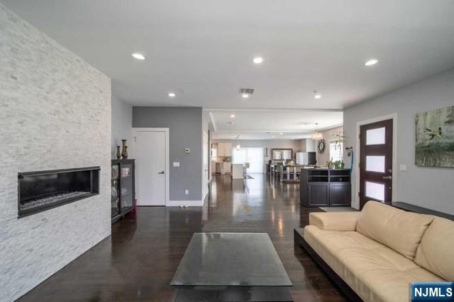 Homes for sale in Fort Lee, NJ | 801A Edgewood Ln, Fort Lee, NJ 07024 | MLS# 25025636