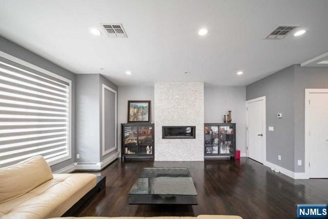 Homes for sale in Fort Lee, NJ | 801A Edgewood Ln, Fort Lee, NJ 07024 | MLS# 25025636