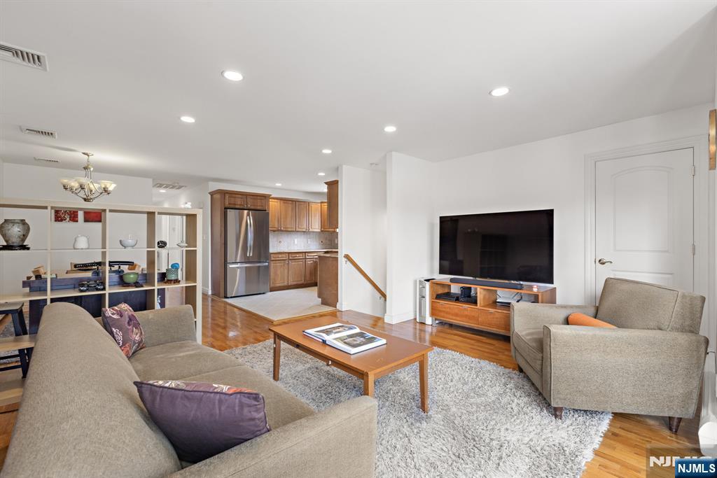 Homes for sale in Fairview, NJ | 492 Jersey Ave #C, Fairview, NJ 07022 | MLS# 25025647