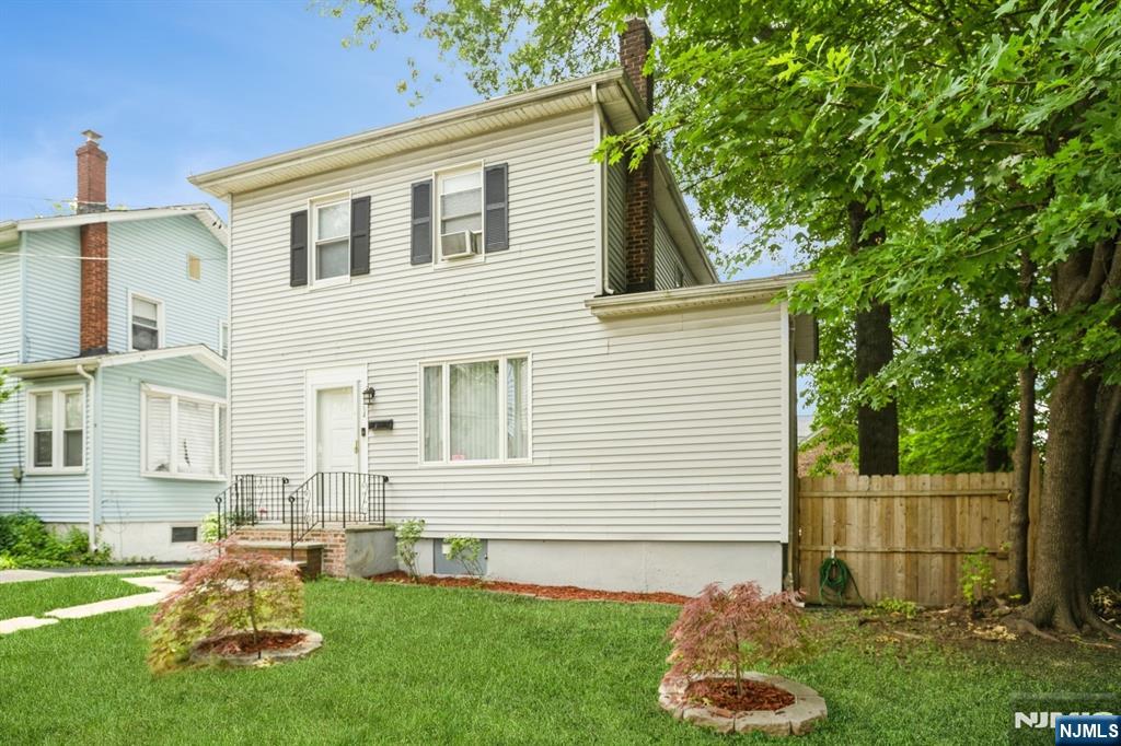 Homes for sale in Irvington, NJ | 64 Hardgrove Ter, Irvington, NJ 07111 | MLS# 25025723