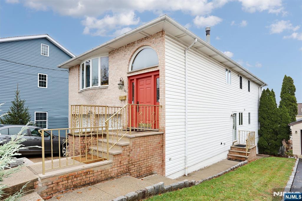 Homes for sale in Hasbrouck Heights, NJ | 140 Prospect St, Hasbrouck Heights, NJ 07604 | MLS# 25025724