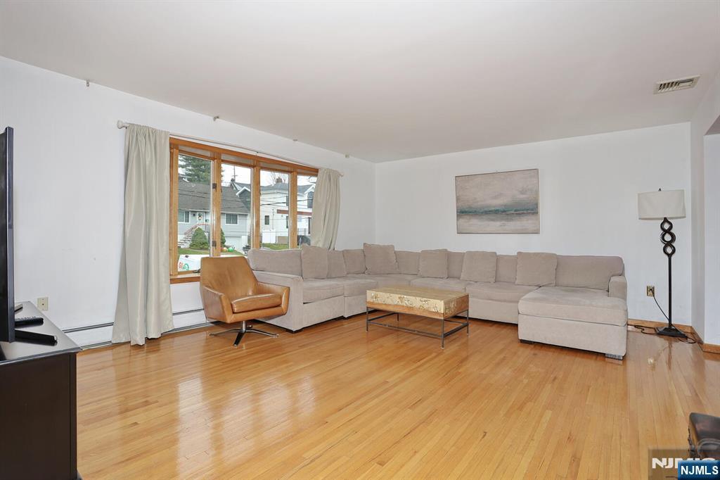 Homes for sale in Hasbrouck Heights, NJ | 140 Prospect St, Hasbrouck Heights, NJ 07604 | MLS# 25025724