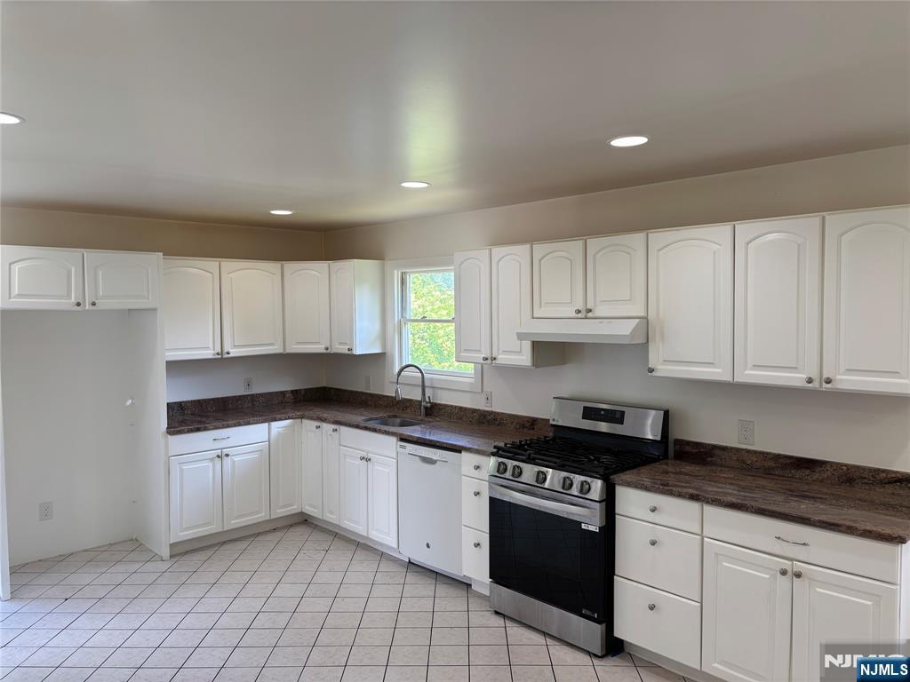 Homes for sale in Roseland, NJ | 27 29 Roseland Ave, Roseland, NJ 07068 | MLS# 25025813