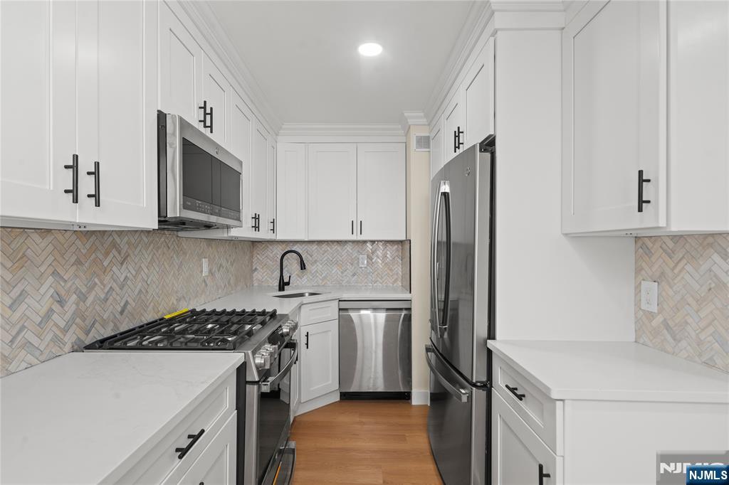 Homes for sale in Hasbrouck Heights, NJ | 22 Franklin Ave, Hasbrouck Heights, NJ 07604 | MLS# 25025890