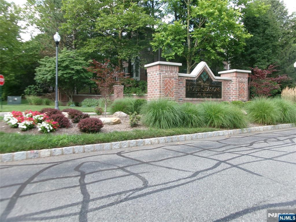 $558,000 Condo