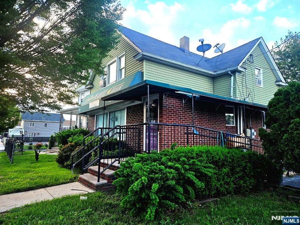 Homes for sale in Little Ferry, NJ | 180 Main St, Little Ferry, NJ 07643 | MLS# 25025910