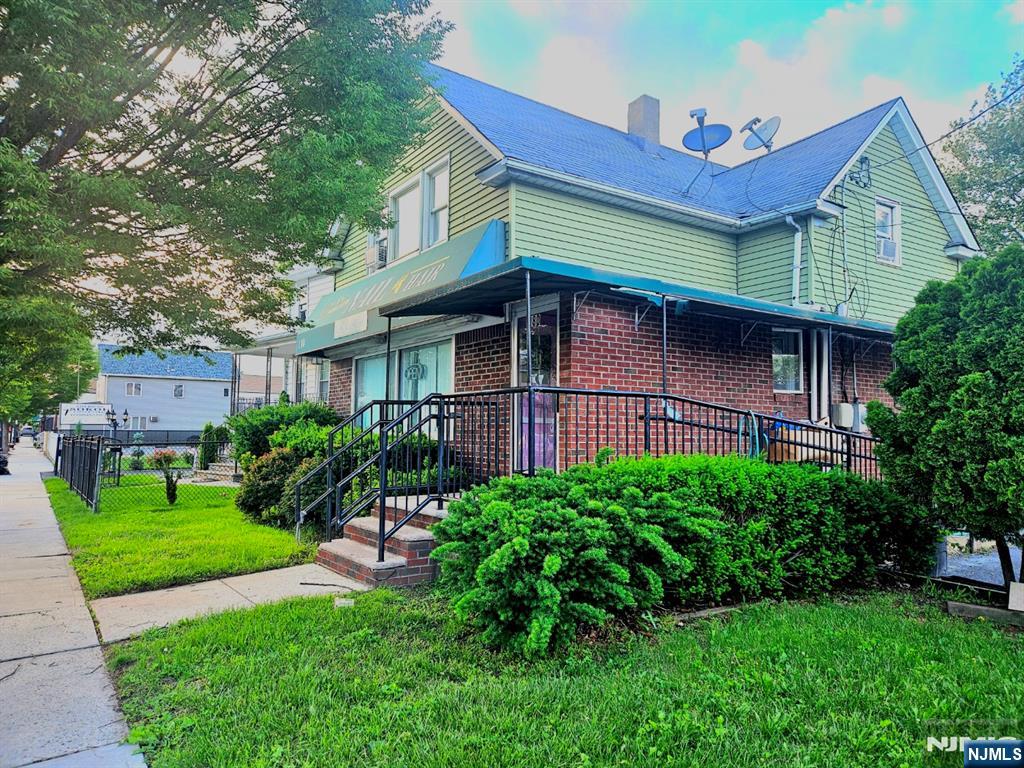 Homes for sale in Little Ferry, NJ | 180 Main St, Little Ferry, NJ 07643 | MLS# 25025910