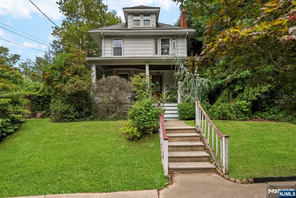 Homes for sale in Leonia, NJ | 115 High St, Leonia, NJ 07605 | MLS# 25025916