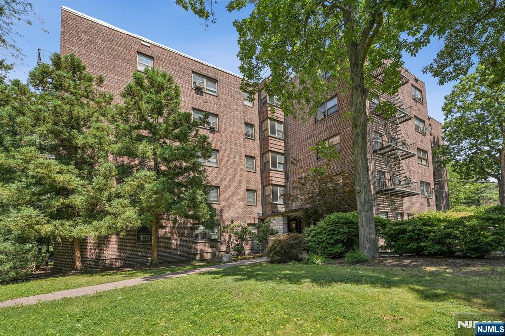 $150,000 Co-op