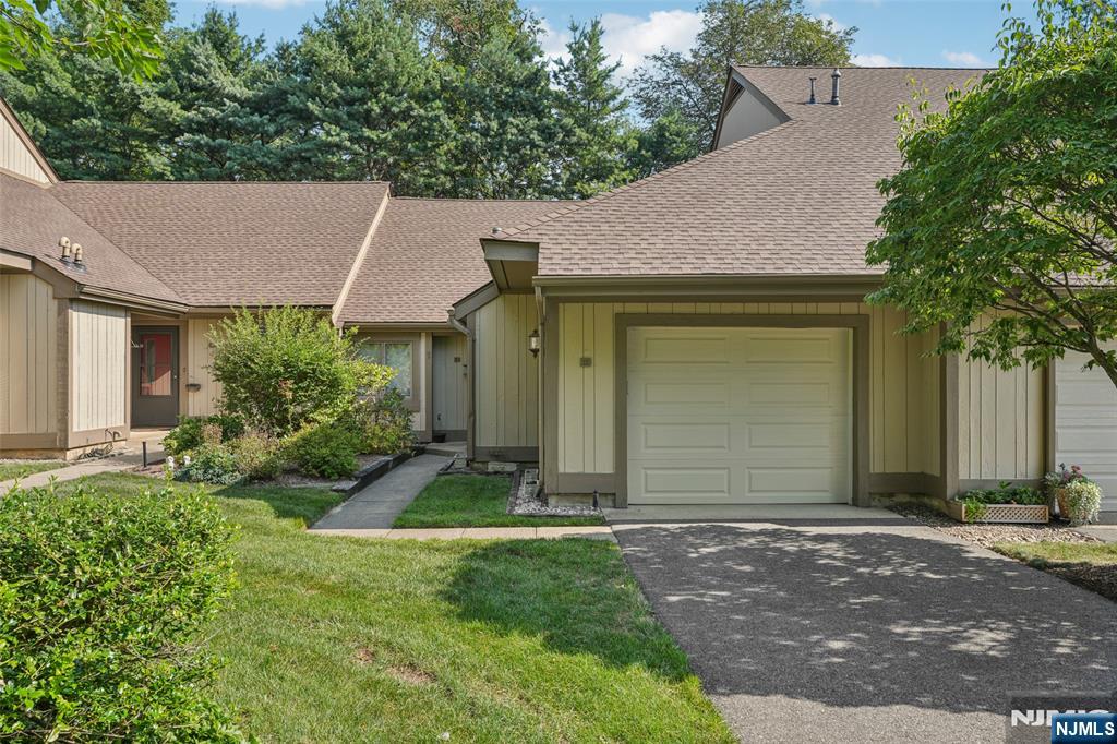 $575,000 Townhouse