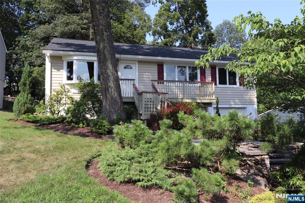 Homes for sale in Oakland, NJ | 83 Oneida Ave, Oakland, NJ 07436 | MLS# 25026044