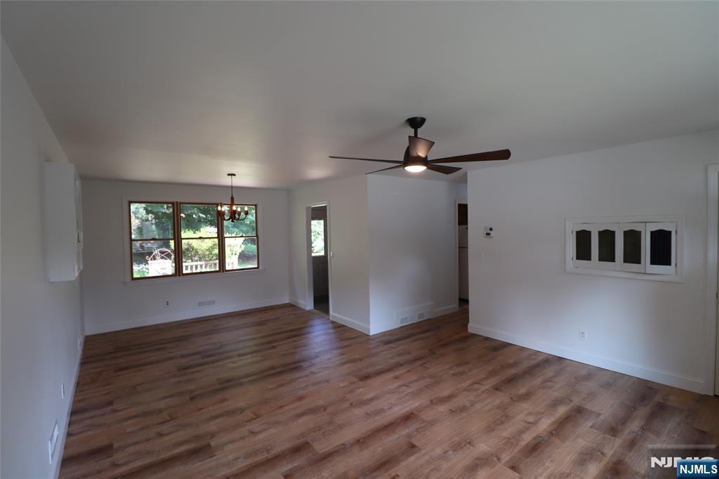 Homes for sale in Oakland, NJ | 83 Oneida Ave, Oakland, NJ 07436 | MLS# 25026044