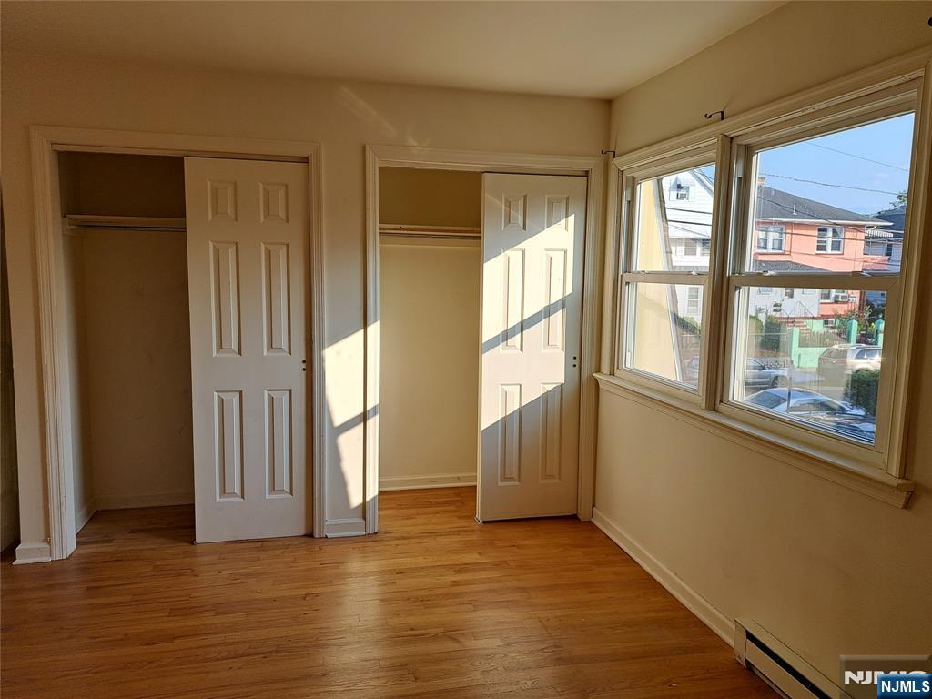BR w/closets