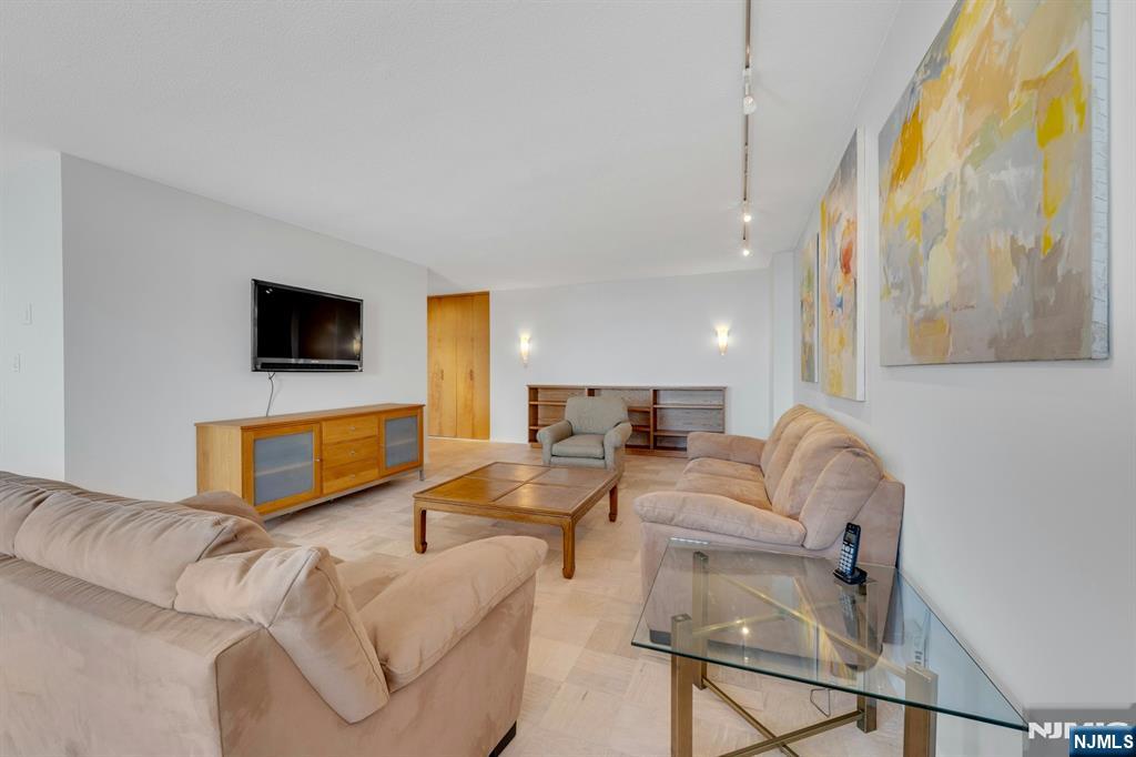 Homes for sale in Fort Lee, NJ | 2150 Center Ave #10B, Fort Lee, NJ 07024 | MLS# 25026190