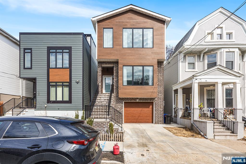 $649,000 Condo