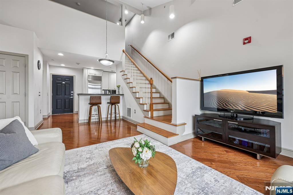 Homes for sale in North Bergen, NJ | 7400 River Rd #409, North Bergen, NJ 07047 | MLS# 25026207