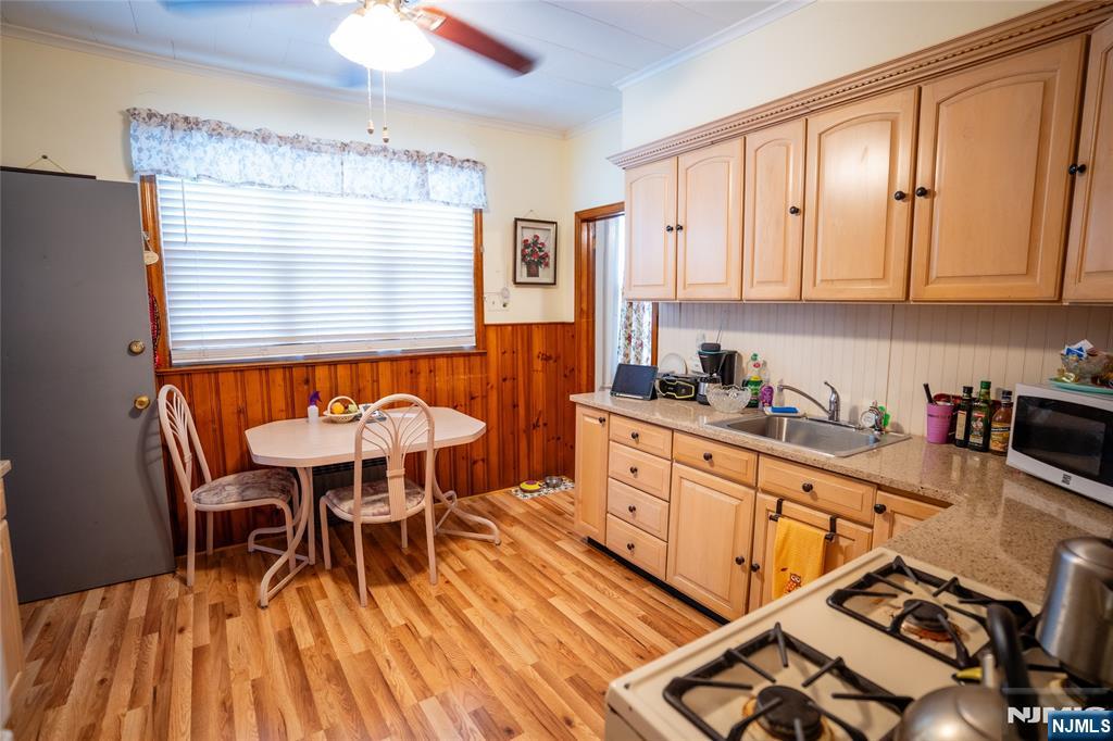 Homes for sale in Kearny, NJ | 35 Windsor St, Kearny, NJ 07032 | MLS# 25026264