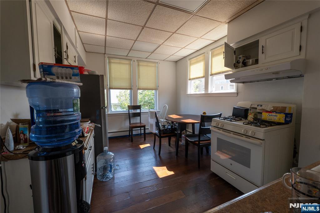 Homes for sale in Cliffside Park, NJ | 17 Laird Pl, Cliffside Park, NJ 07010 | MLS# 25026268