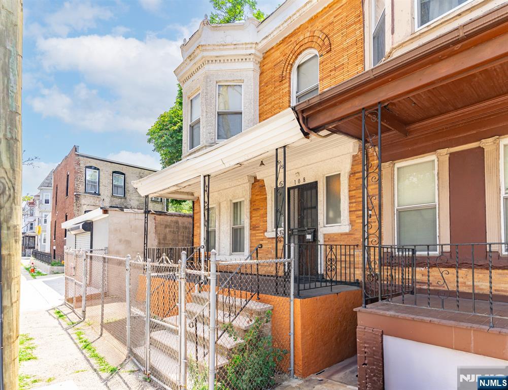 Homes for sale in Newark, NJ | 108 11Th Ave, Newark, NJ 07107 | MLS# 25026275