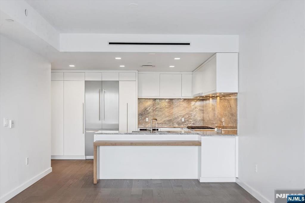 Homes for sale in Cliffside Park, NJ | 320 Adolphus Ave #612, Cliffside Park, NJ 07010 | MLS# 25026329