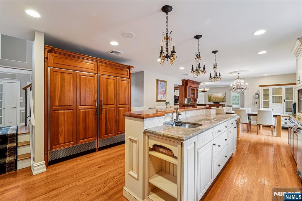 Homes for sale in Franklin Lakes, NJ | 840 Stonewall Ct, Franklin Lakes, NJ 07417 | MLS# 25026372