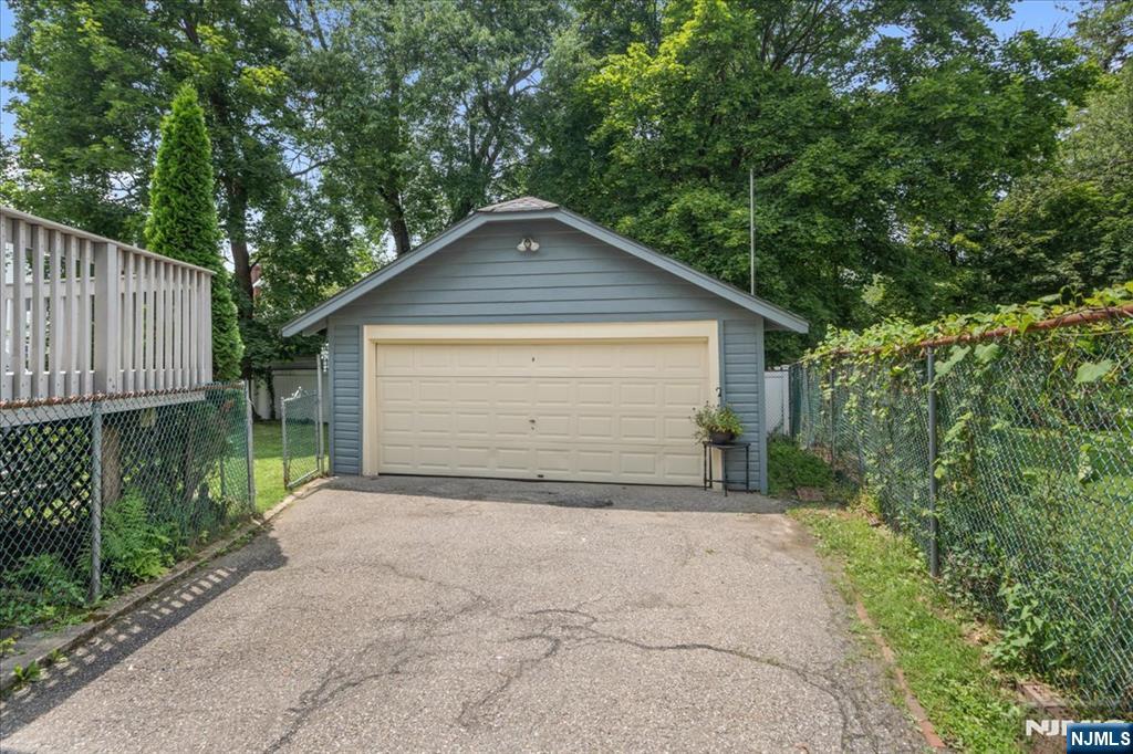 Homes for sale in Livingston, NJ | 63 Livingston Ave, Livingston, NJ 07039 | MLS# 25026474