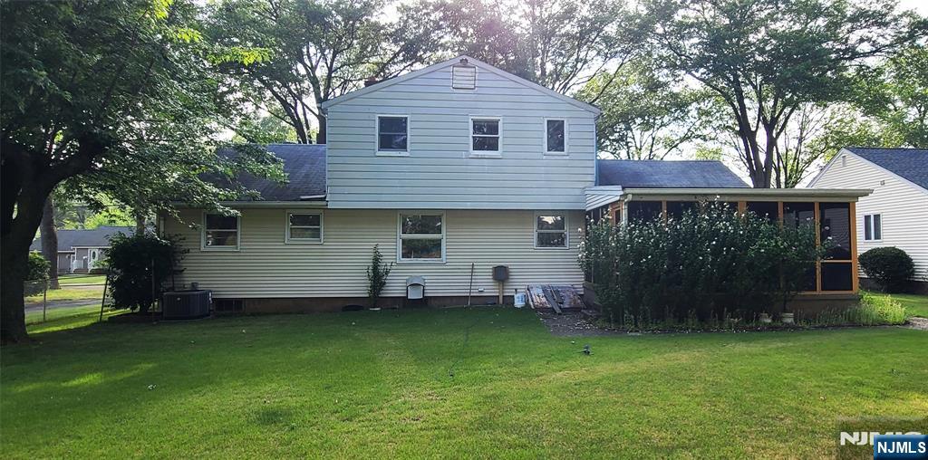 Homes for sale in Paramus, NJ | 412 Gregory Rd, Paramus, NJ 07652 | MLS# 25026622