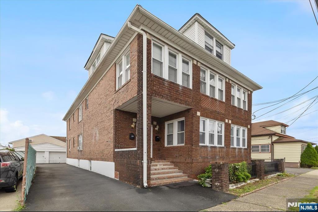 Homes for sale in Elmwood Park, NJ | 50 Van Riper Ave, Elmwood Park, NJ 07407 | MLS# 25026633