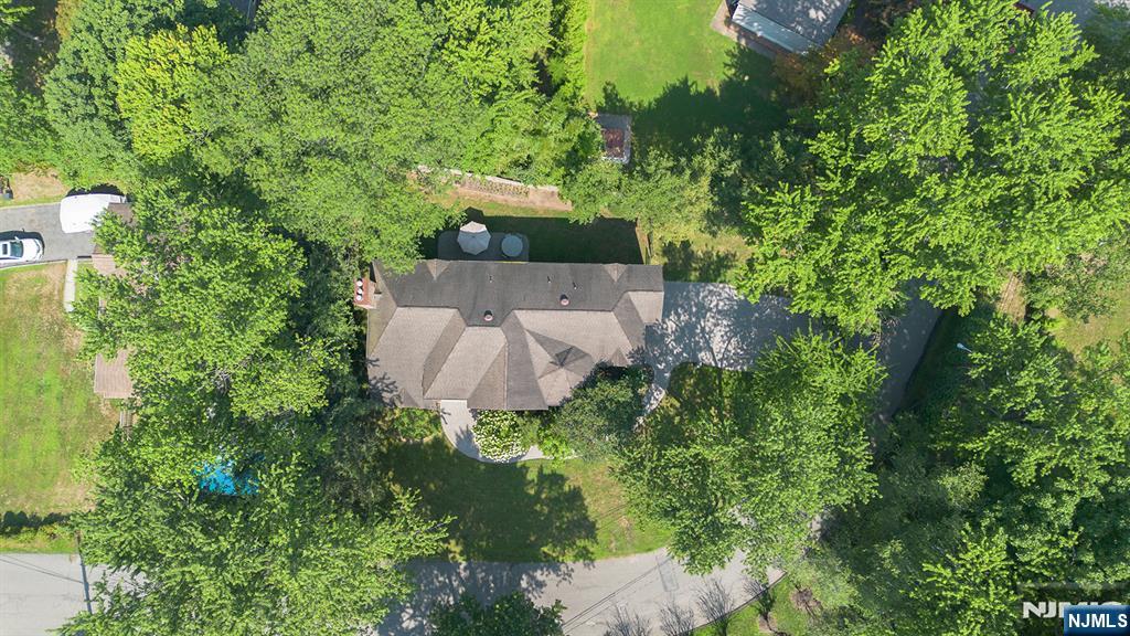 Homes for sale in Norwood, NJ | 5 Kenyon Ct, Norwood, NJ 07648 | MLS# 25026680