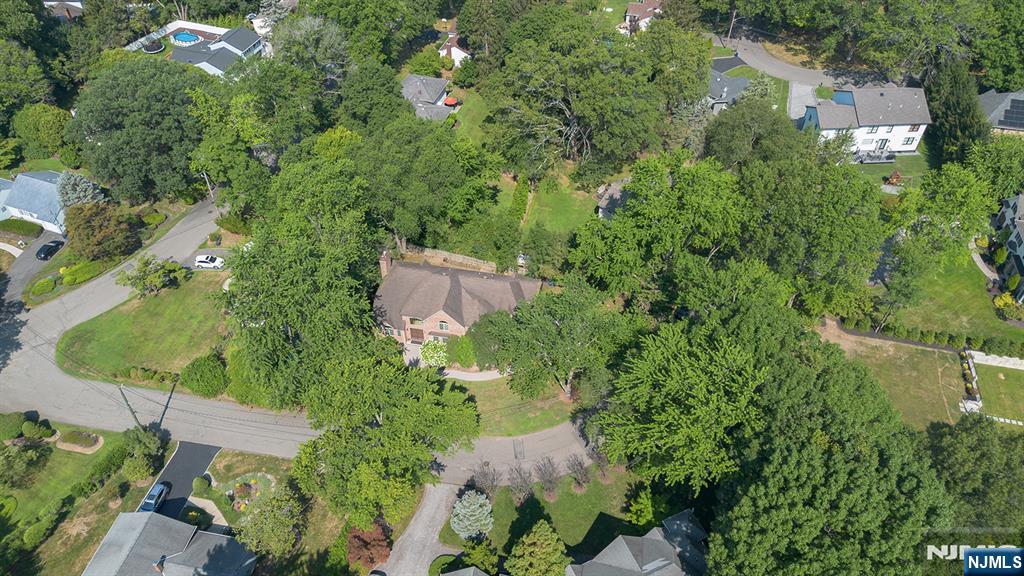 Homes for sale in Norwood, NJ | 5 Kenyon Ct, Norwood, NJ 07648 | MLS# 25026680