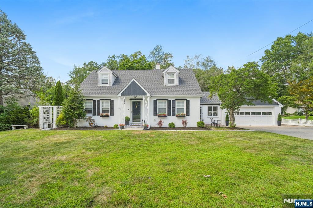 $899,000 Cape Cod