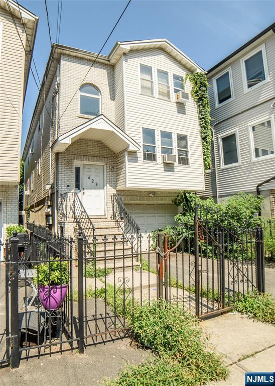 Homes for sale in Newark, NJ | 629 18th St, Newark, NJ 07103 | MLS# 25026803