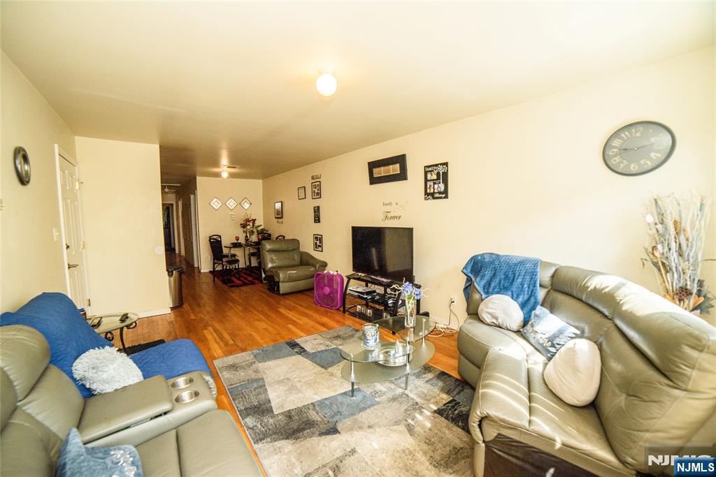 Homes for sale in Newark, NJ | 629 18Th St, Newark, NJ 07103 | MLS# 25026803