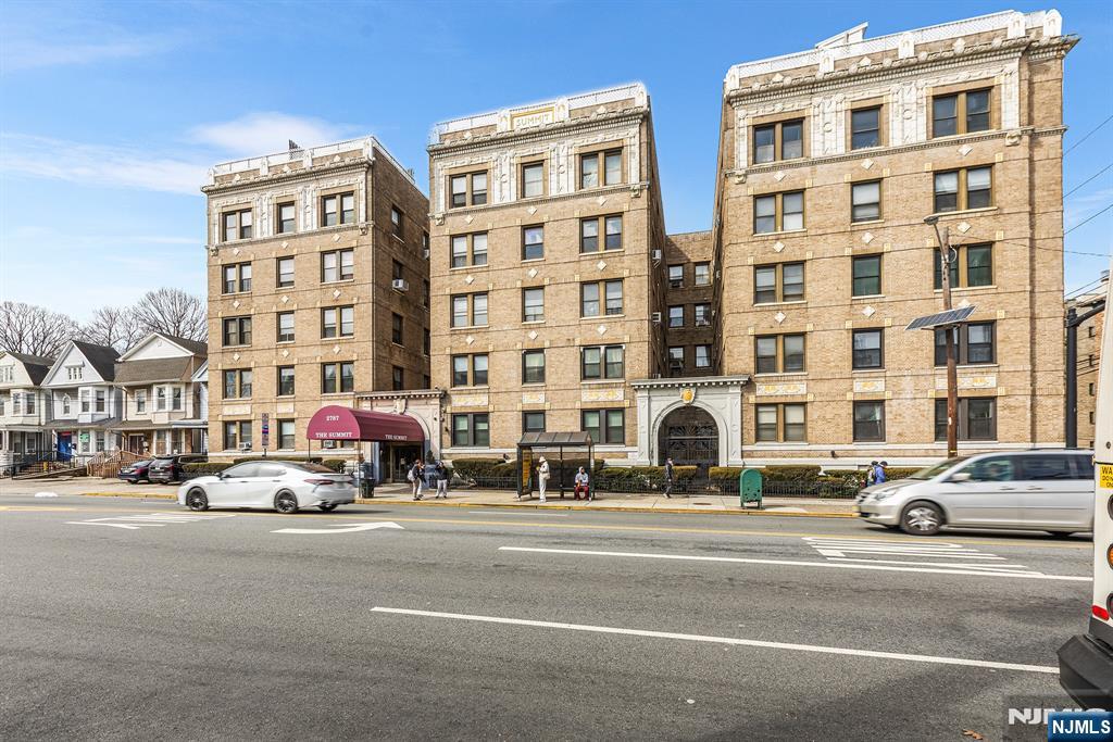$599,000 Condo