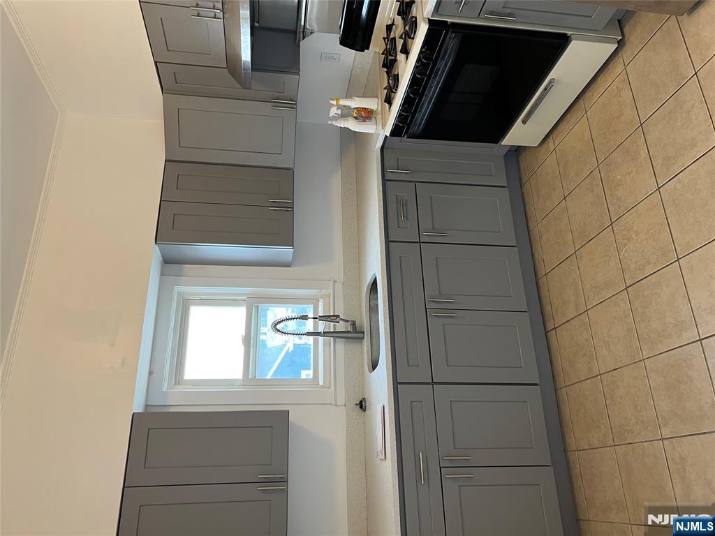 Homes for sale in Raritan, NJ | 48 1St Ave, Raritan, NJ 08869 | MLS# 25026894