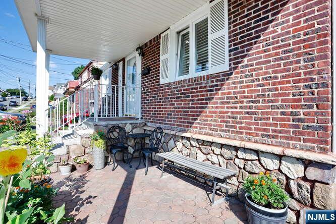 Homes for sale in Elmwood Park, NJ | 189 Miller Ave, Elmwood Park, NJ 07407 | MLS# 25026945