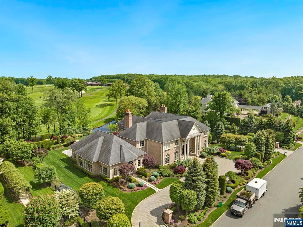 Homes for sale in Cresskill, NJ | 196 Vaccaro Dr, Cresskill, NJ 07626 | MLS# 25026956