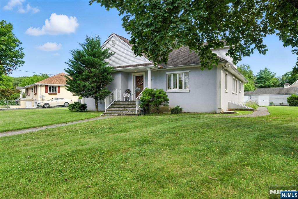 Homes for sale in North Haledon, NJ | 234 North Haledon Ave, North Haledon, NJ 07508 | MLS# 25026982