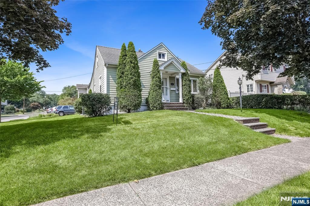 Homes for sale in Fair Lawn, NJ | 34 03 Norwood Dr, Fair Lawn, NJ 07410 | MLS# 25026987